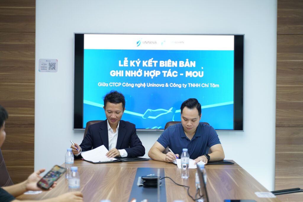 Lễ ký kết hợp tác chiến lược giữa đại diện Uninova và Chí Tâm Việt Nam phát triển nền tảng Unilearn